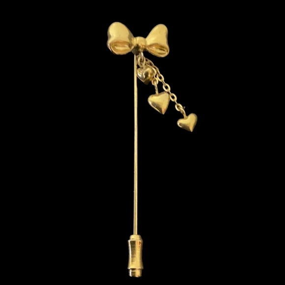 Trifari Vintage 80's Ribbon Bow with Dangling Hearts Gold Tone Stick Pin - Picture 1 of 6